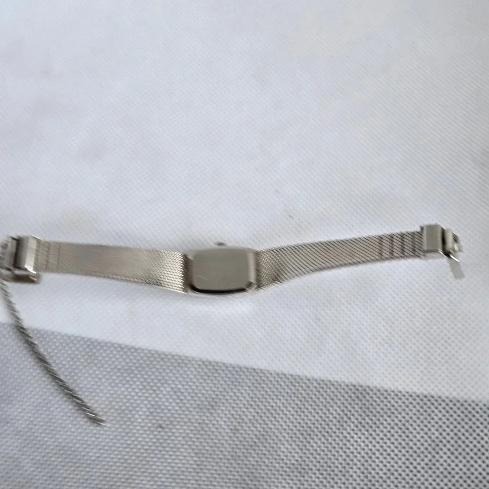 Seiko 2320-5169 Quartz Watch Women Silver Tone Mesh Band S 4.5 Vintage Tested